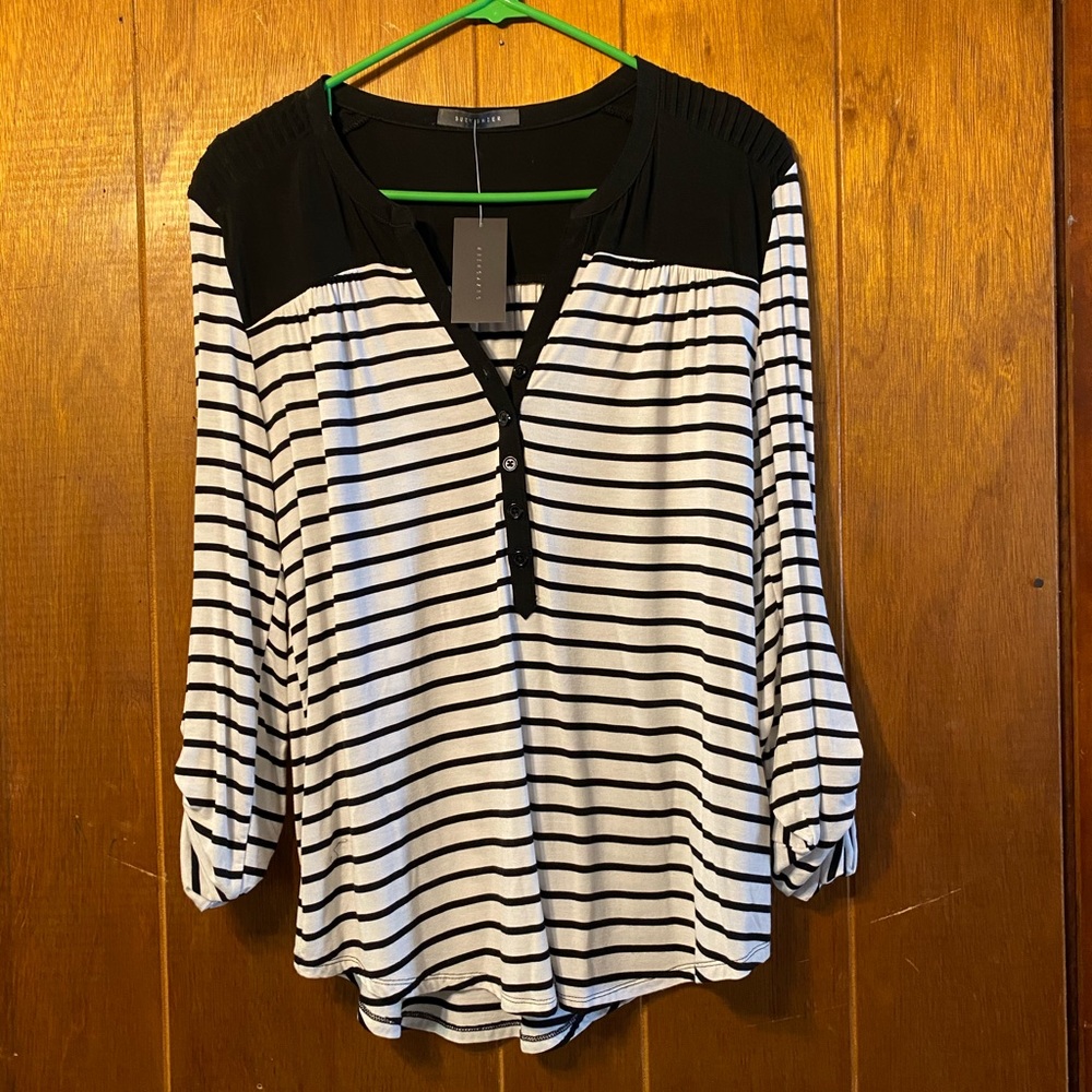 NWT Suzy Shier Dressy Top